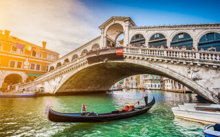 Prezzo Gondola Venezia: quanto costa un giro in gondola?