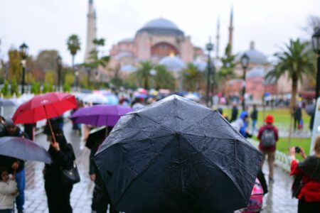 Cosa fare quando piove: idee per quei giorni di imprevisti in cui i tuoi piani vanno in fumo