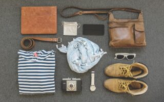 Cosa mettere in valigia: cosa indossi quando viaggi?