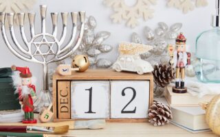 Festività di Dicembre in tutto il mondo: dal Chanukkah al Kwanzaa o lo Yule