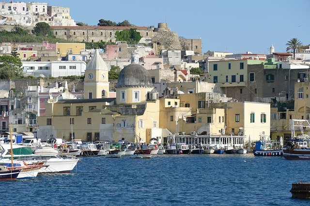 capitale della cultura 2022   procida spiaggia   procida napoli   procida hotel   procida spiagge   procida news   procida cosa vedere  